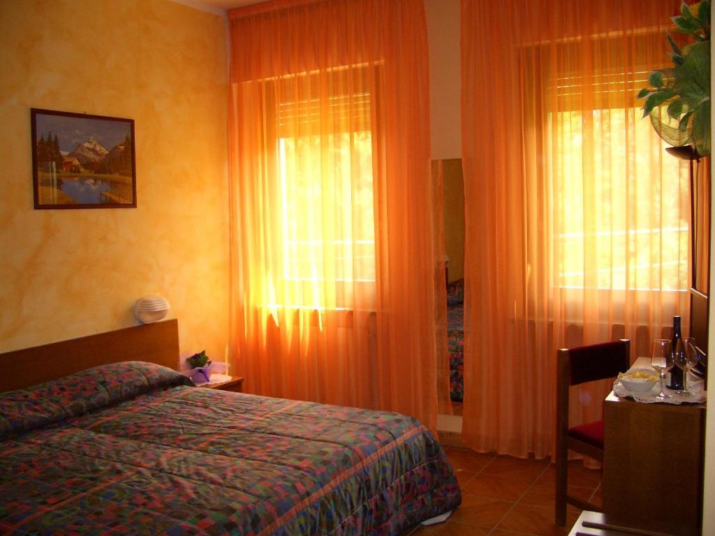Hotel Sarre Exterior photo